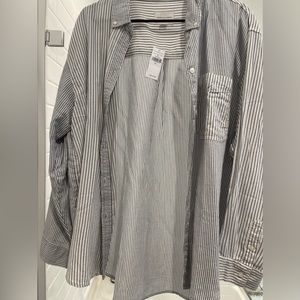 Women’s American Eagle Button down shirt